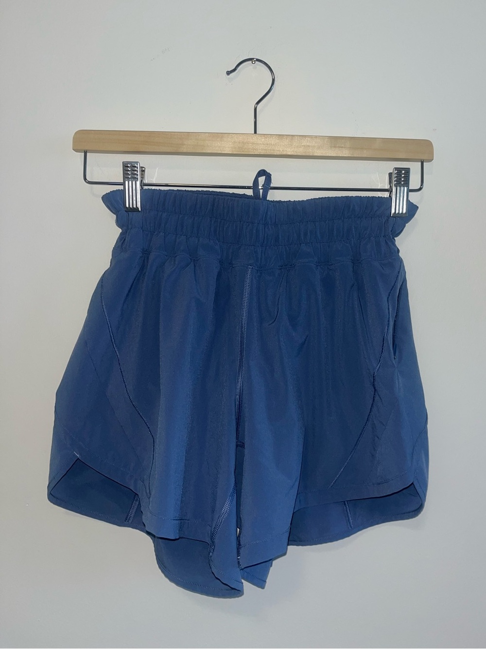Lululemon Violet Women's Athletic Shorts (Size: 6)